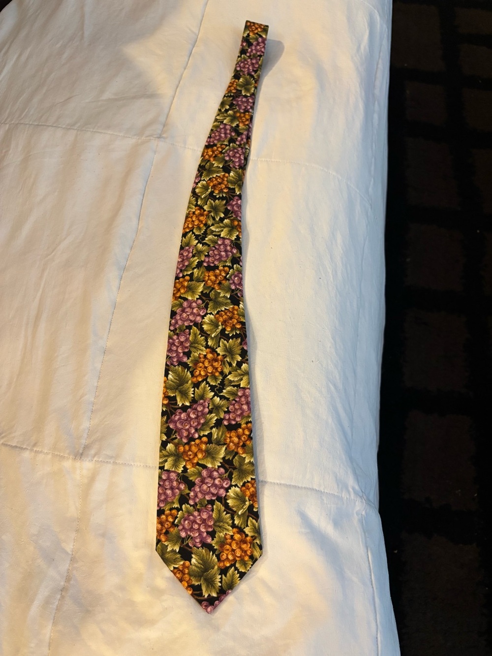 D’em Crazy Grapes Print Silk Tie - Purple & Green with grapes